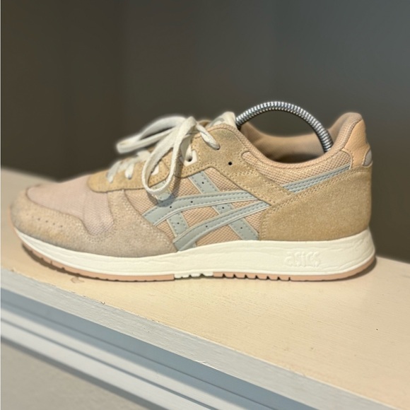 ASICS GEL LYTE CLASSIC Pink Cream Running Shoes Womens Sz. 9.5 1202A306 - Picture 4 of 9